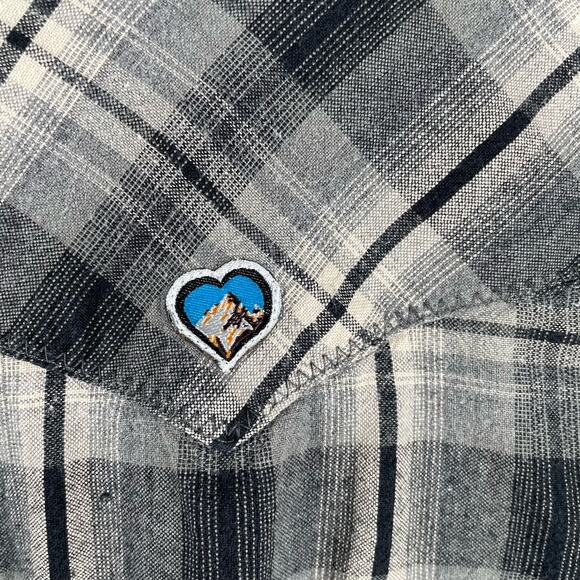 Kuhl Women's Medium Long Sleeve Pearl Snap Button Down Shirt Black Plaid - Picture 4 of 9